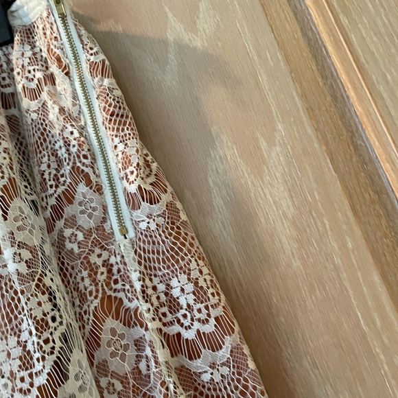 Sundance Cream Lace Skirt with Caramel Underskirt - Picture 3 of 3